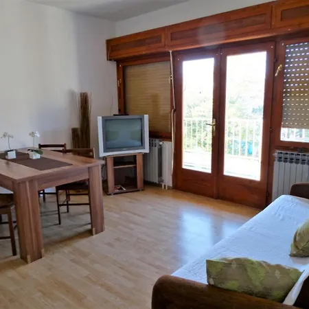 Roni Apartman